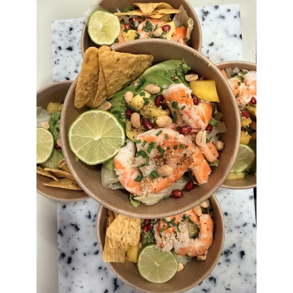 Salade de crevettes, avocat et mangue
