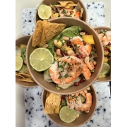 Salade de crevettes, avocat et mangue